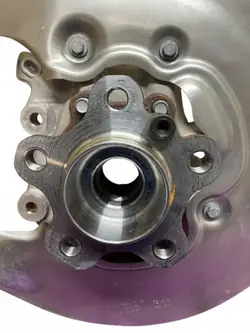 Vänster Bakre Svänghjulsbärare med ABS-sensor OEM 6871341 BMW