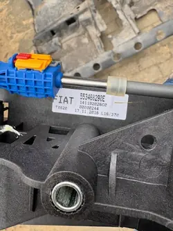 Varillaje de cambios OEM 553468290E para Fiat Doblo II 1.6 Mjet