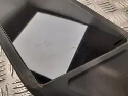 Sarakansi-B Tesla Model Y 2022 Oikea 162563900B
