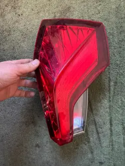 Lámpara trasera izquierda Skoda Kamiq 658945095L