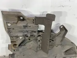 Subaru bränsletankssköld OEM FBZ20638 - Begagnad