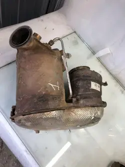 Catalyseur OEM 05L131705 pour Skoda Karoq 2.0L