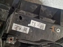 Framremsa OEM 160400R160 för Toyota Avensis T25