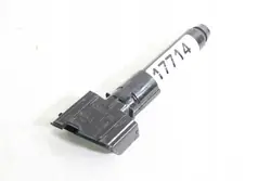 Buse de lave-phare gauche OEM UZ17714 Mazda 3