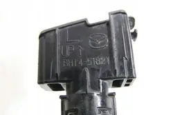 Boquilla lavafaros izquierda OEM UZ17714 Mazda 3