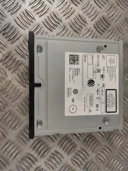 VW CD-vaihtaja OEM 3Q0035820 Passat B8 1.6L Diesel