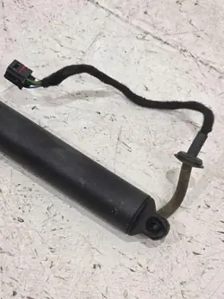 Actionneur de hayon droit OEM 95B827851G Porsche Macan