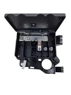 Caja de fusibles Audi A5 2024 OEM 8B3937550A - Usado