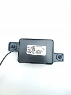 Amplificateur Antenne Jeep OEM 68400502AB - Occasion