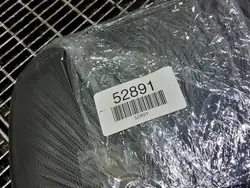 KIA Xceed konsoli käsinoja OEM SKE56844 - Käytetty