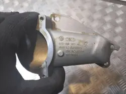 Audi A8 S8 D4 Öljytäyttöputki OEM 079115159M
