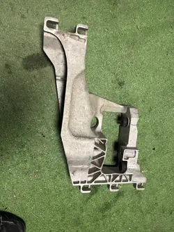 Support de Boîte de Vitesses OEM 256011 pour F-PACE XE VELAR