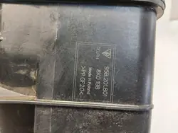 Filtro de carbón Porsche Macan Turbo II 2020 OEM 95B8201801