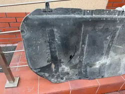 Aislamiento de capó Toyota Hilux VIII OEM 533410K270