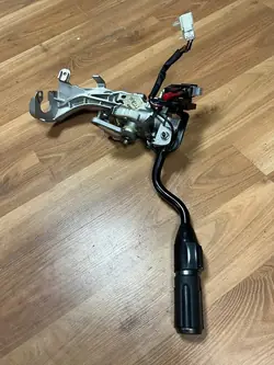 Gear Selector Lever Nissan Titan XD 5.0 D V8