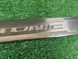 Seuil de porte droit Kia Stonic 2018 H8450ADE50ST