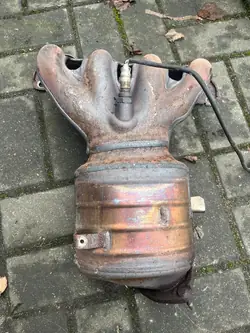 Catalyseur OPEL ZAFIRA B 1.6B Z16XER 55559312