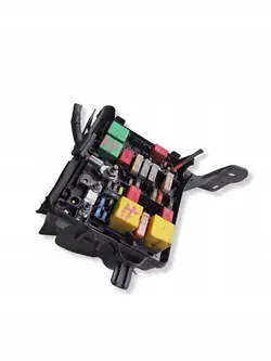 Peugeot 2008 I zekeringkast OEM 4525882 - Gebruikt