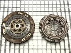 Embrayage Renault Clio III 1.2 75CV 8200745122 05-14