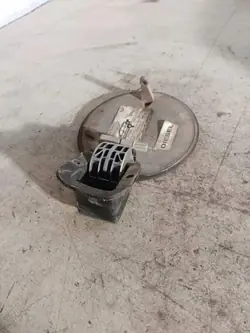 Polttoainesäiliön kansi OEM 90559413 Opel Astra G Sedanille