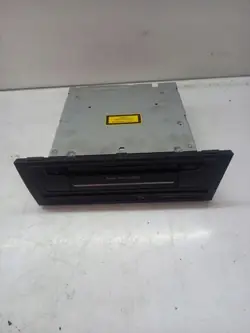 Audi Navigaationlukija OEM 8T2035666E - Käytetty