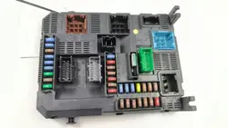 Caja de fusibles OEM 980753208000 para Peugeot 208 1.2L