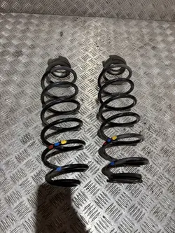 Mola Suspensão Traseira Esquerda/Direita OEM PK22996