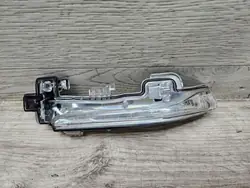 Clignotant de rétroviseur gauche avant OEM 3100929 Volvo