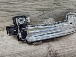 Clignotant de rétroviseur gauche avant OEM 3100929 Volvo