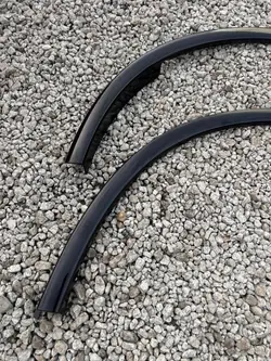Dodge Durango takamutakisa OEM Listwa - Vasen/Oikea