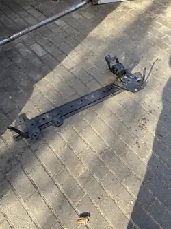 Traverse de radiateur OEM 8200431050 pour Renault Kangoo