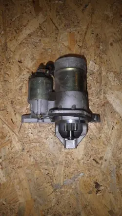 Démarreur Nissan OE 23300EN200