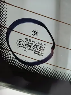 Vitre arrière OEM 001057 pour VW Passat B5 restylée