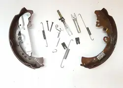 TOYOTA HILUX BAKBROMSSKOAR OE 04495-0K070