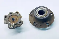 Snodo posteriore sinistro VW 5Q0501117 1.6L diesel 2013