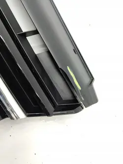 Volkswagen OE 5G0853651CB Grille