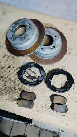 Bremscheiben & Beläge Satz OEM IMPRK1427197 Vorne/Hinten