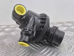 BMW X3 F25 Thermostatgehäuse OEM 7586784 Gebraucht