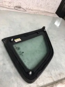 SEAT ARONA bak höger ruta OEM 6F9845298H