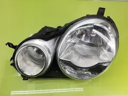 Farol dianteiro esquerdo VW Polo IV 2001-2005 0301190201