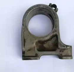 Nokka-akselin Laakerituki OEM 1160513712 Mercedes