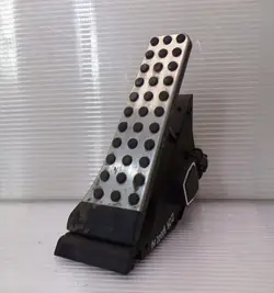 Potenciómetro del pedal del acelerador Mercedes OEM A2043000204