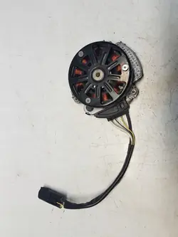Maserati Levante Moottorin Tuuletin OEM 500197-03