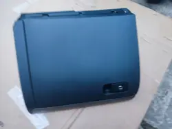 Matkustajan hansikaslokero OEM 5C7857097AC VW Jetta