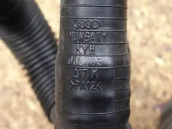 Tuyau d'air AUDI A4 B7 A6 C6 3.2 FSI 06E103217K