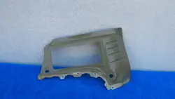 Tesla 3 bakre höger bältespanel OEM 1073694-00-F