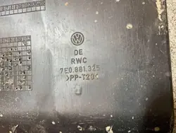 VW Karossdel OEM 7E0881325 - Begagnat Skick