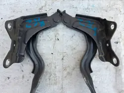 Kit Charnières Capot OEM Z3G pour Hyundai i30 II 12-17