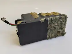 Zentralverriegelungspumpe OEM 443862257H für Audi 80 B3