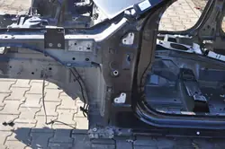 Jaguar F-Pace X761 2017 Fram Vänster Kvartsbalk OEM 422704